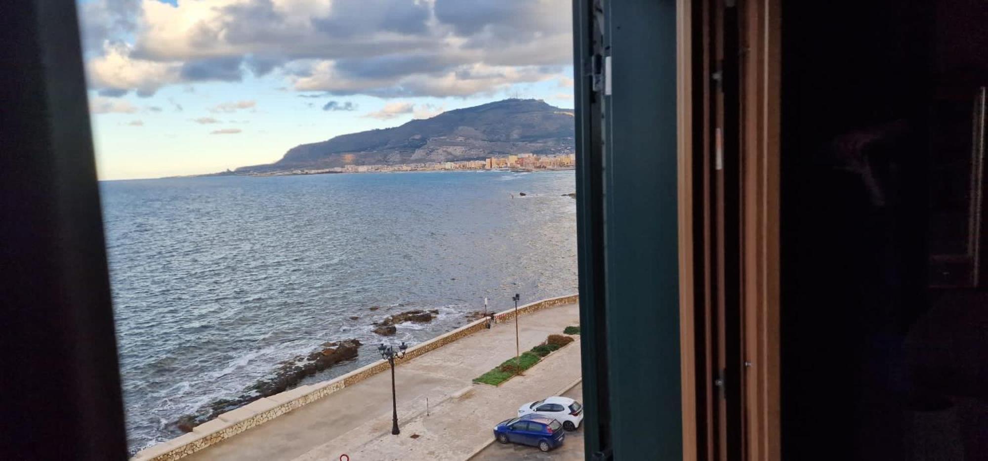 Apartamento Attico Vista Mare Trapani Exterior foto